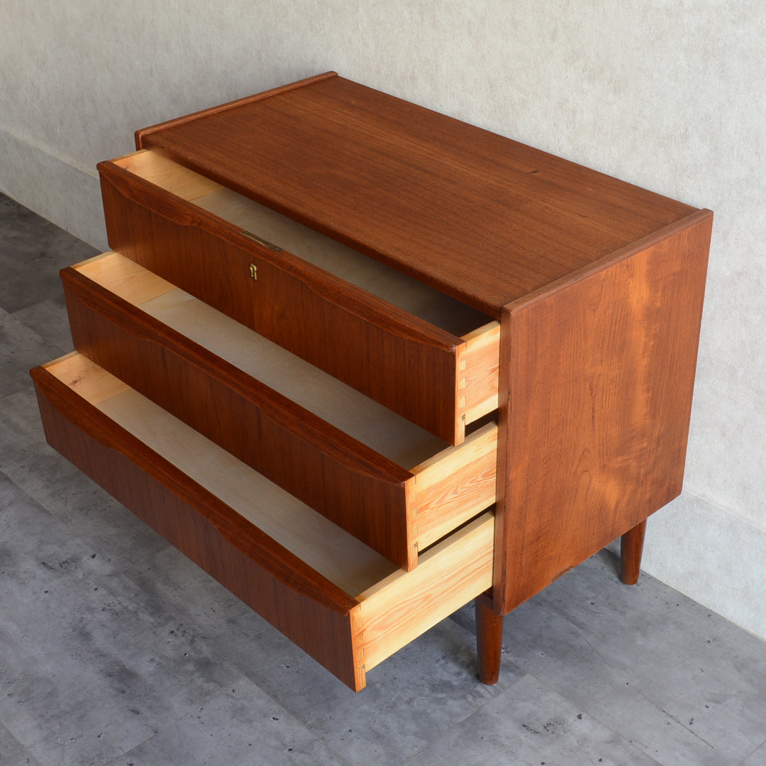 デンマークヴィンテージ  チーク３段チェスト 6-4(ウッドオイル仕上）