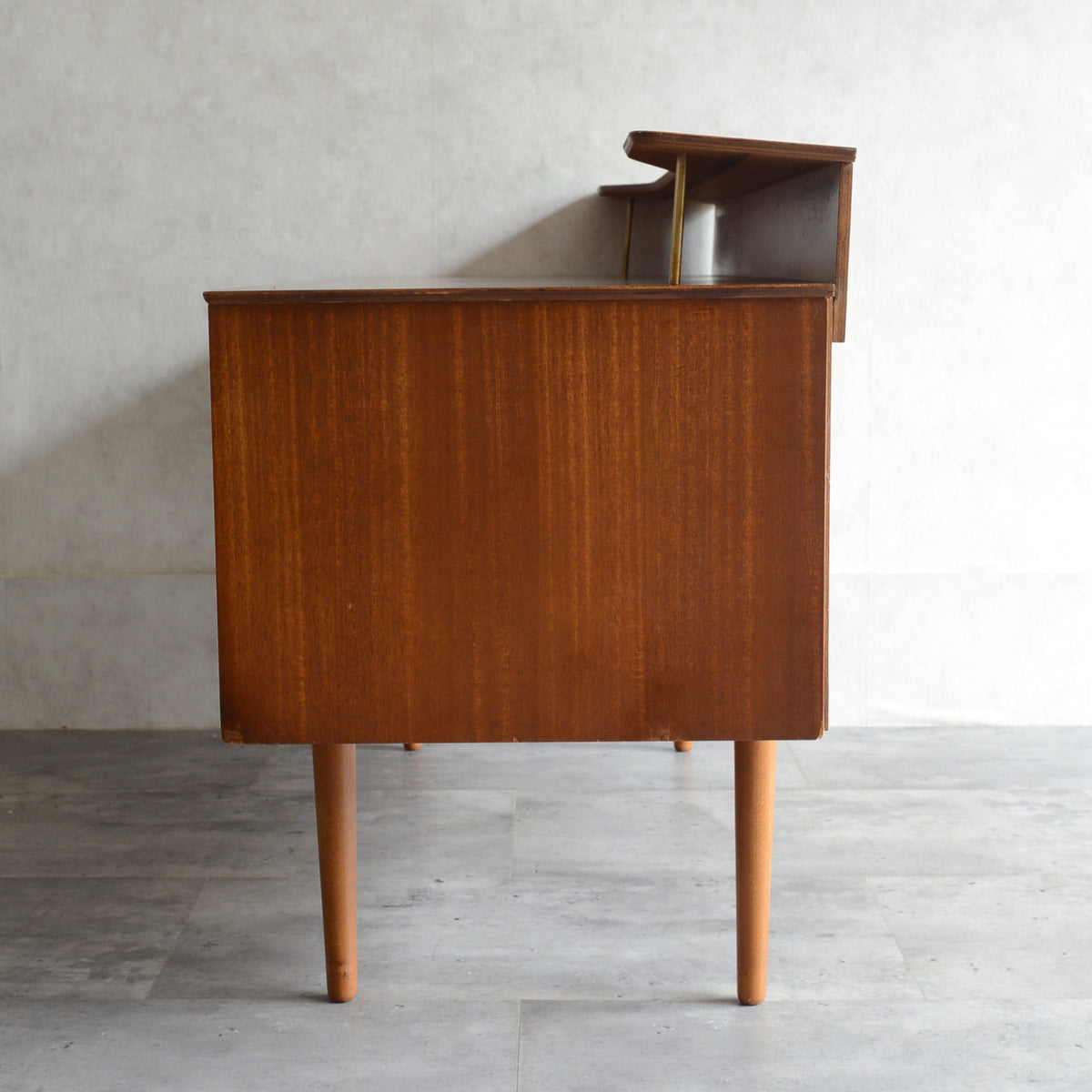 60sイギリスヴィンテージ　ショートサイドボード47(天板剝離再塗装済）