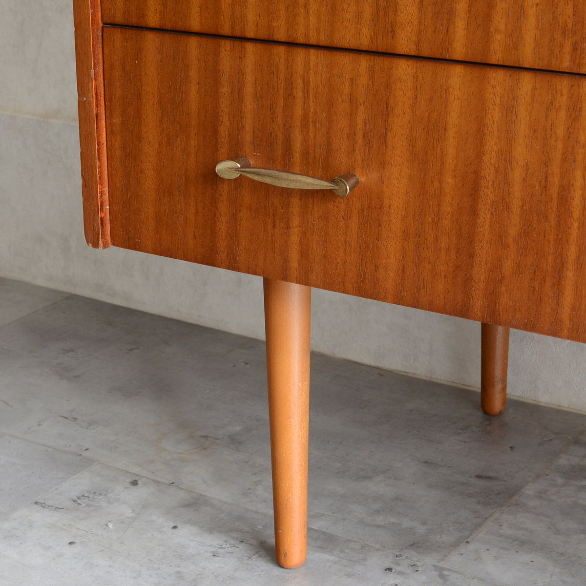 60sイギリスヴィンテージ　ショートサイドボード47(天板剝離再塗装済）