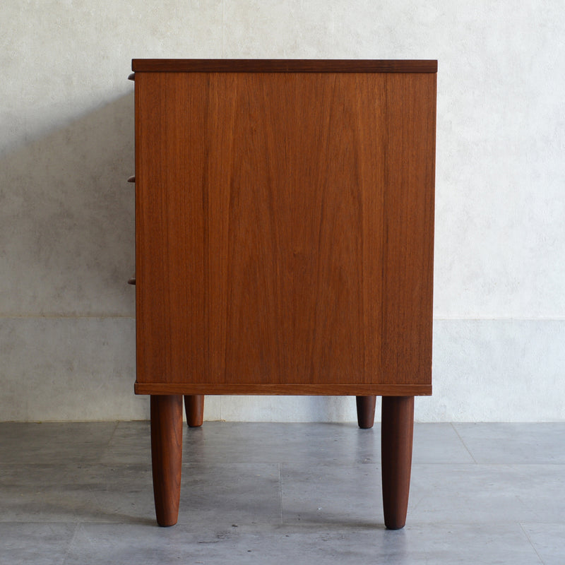 デンマークヴィンテージ　チーク3段チェスト　6-5