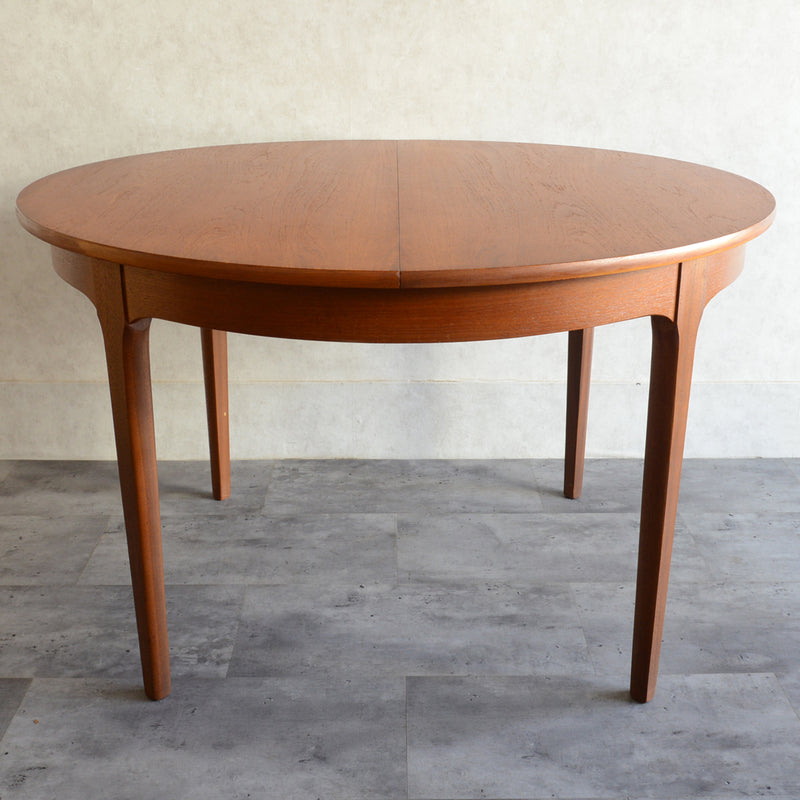 Nathan ネイサン　エクステンション ラウンド ダイニングテーブル05