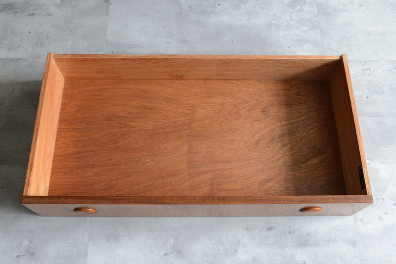 Turnidge ターニッジ　ディスプレイキャビネット　ガラス扉　チーク