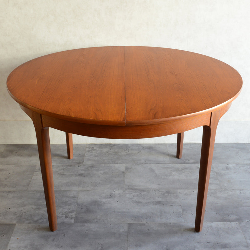 Nathan ネイサン　エクステンション ラウンド ダイニングテーブル05