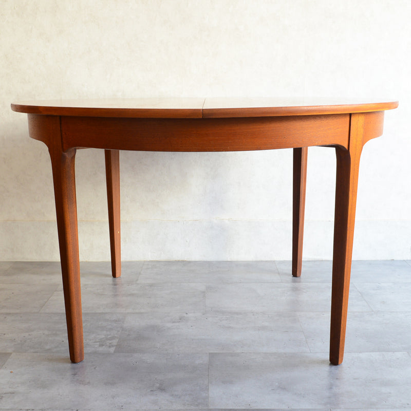 Nathan ネイサン　エクステンション ラウンド ダイニングテーブル05