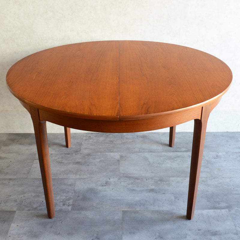 Nathan ネイサン　エクステンション ラウンド ダイニングテーブル05