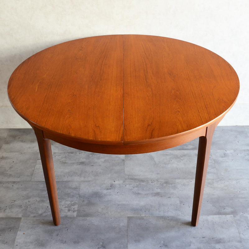 Nathan ネイサン　エクステンション ラウンド ダイニングテーブル05