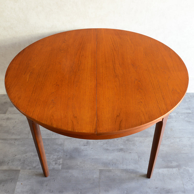 Nathan ネイサン　エクステンション ラウンド ダイニングテーブル05