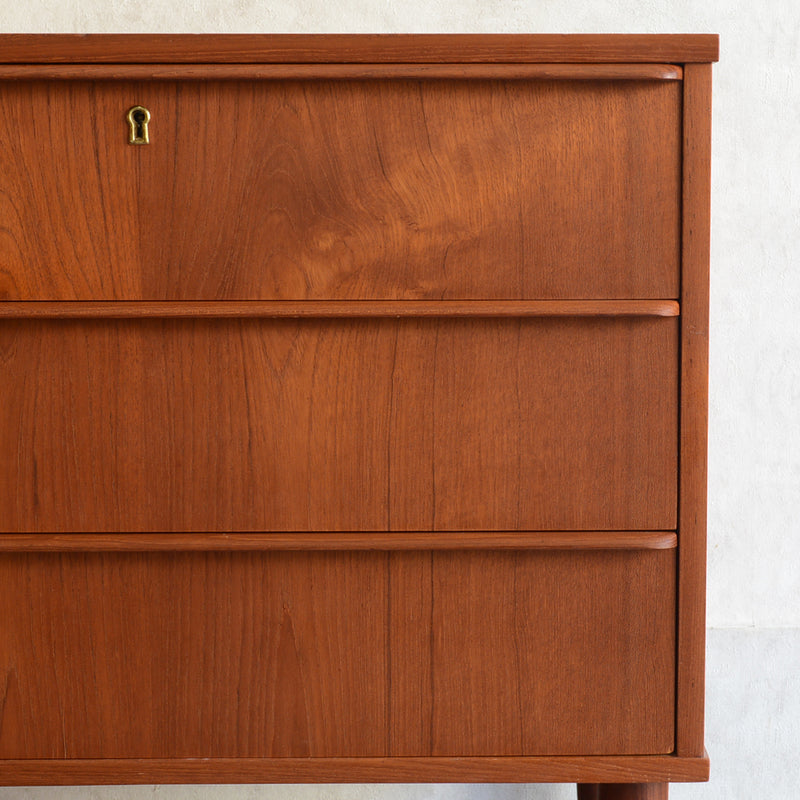 デンマークヴィンテージ　チーク3段チェスト　6-5