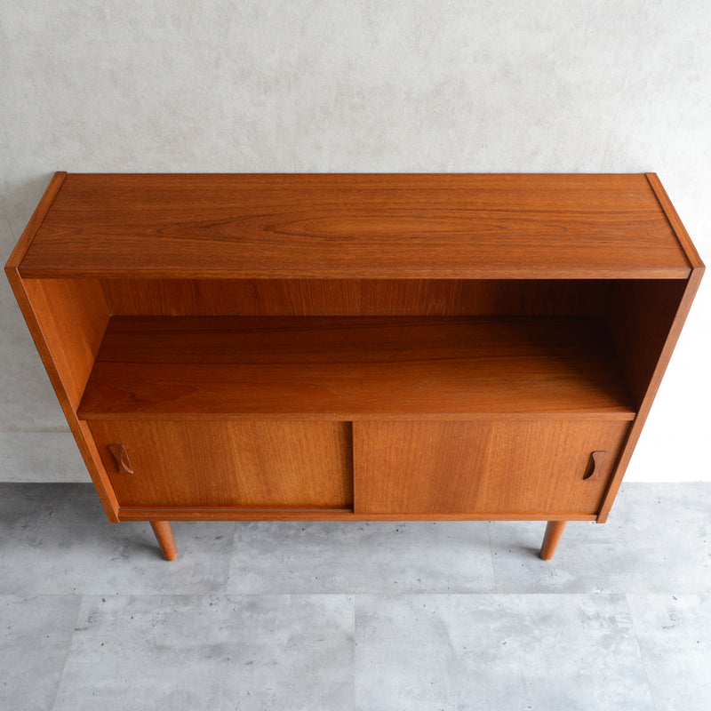 デンマーク ヴィンテージ　扉付きブックシェルフ（ウッドオイル仕上）