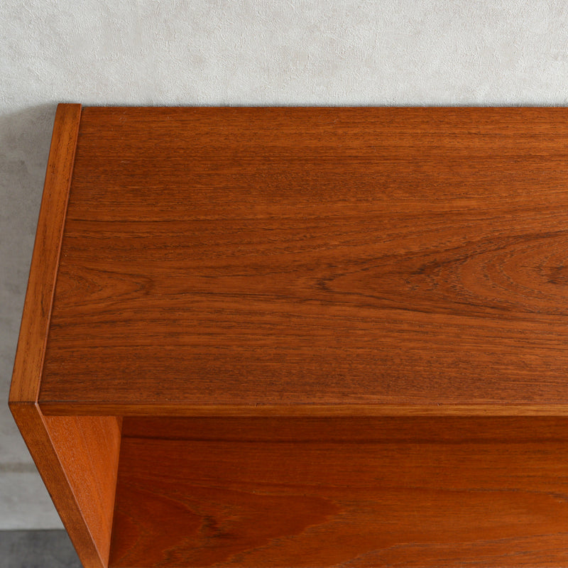 デンマーク ヴィンテージ　扉付きブックシェルフ（ウッドオイル仕上）