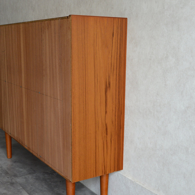 デンマーク ヴィンテージ　扉付きブックシェルフ（ウッドオイル仕上）