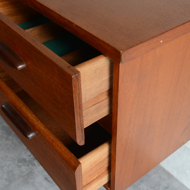 Jentique ジェンティーク サイドボード02(天板剝離再塗装済）