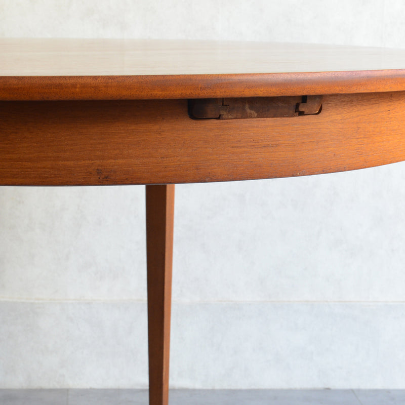 Nathan ネイサン　エクステンション ラウンド ダイニングテーブル05