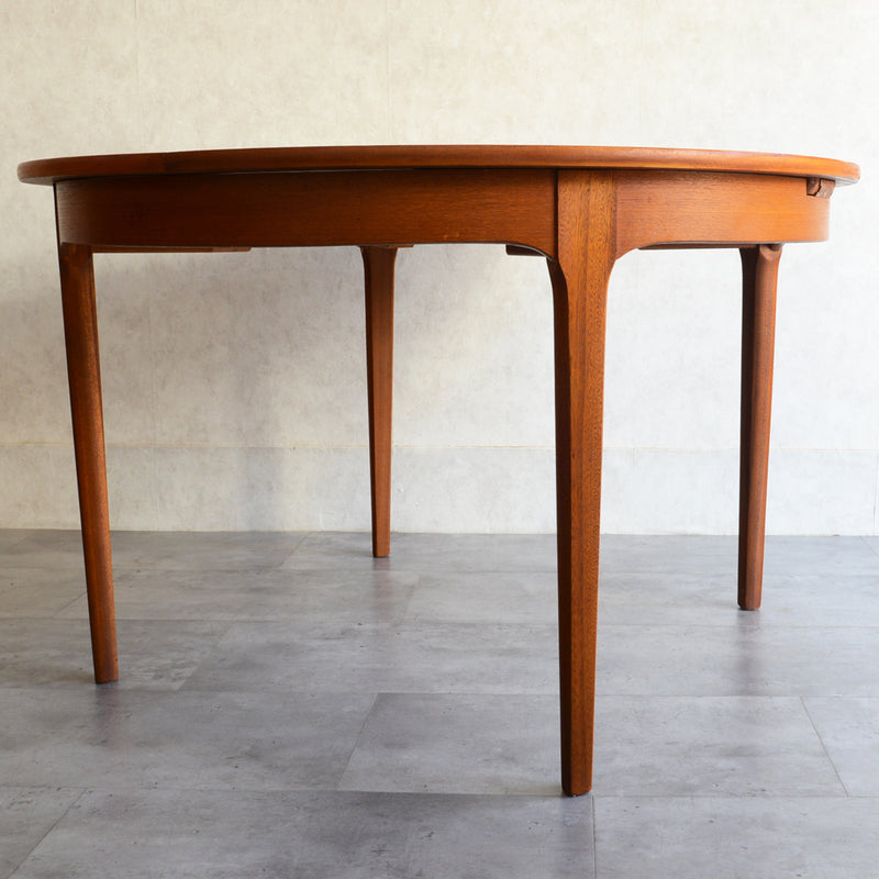 Nathan ネイサン　エクステンション ラウンド ダイニングテーブル05