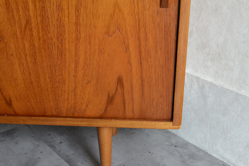 ガラス&チーク　ナローキャビネット005