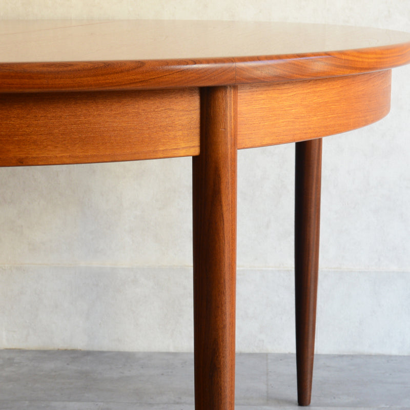 G-PLAN ジープラン　エクステンション ラウンドテーブル73 （天板剥離再塗装済）