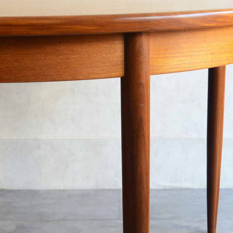 G-PLAN ジープラン　エクステンション ラウンドテーブル73 （天板剥離再塗装済）