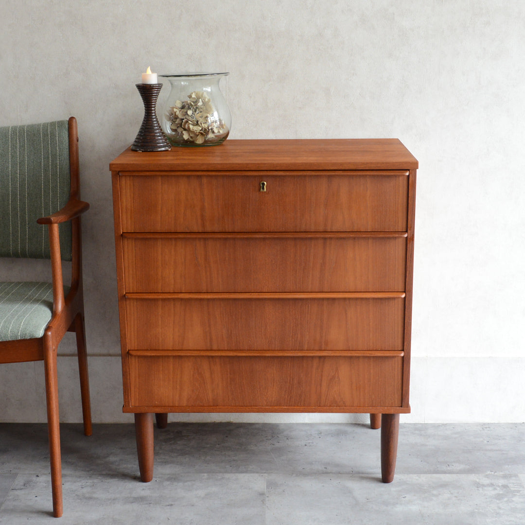 デンマークヴィンテージ  チークチェスト6-3(4段）鍵付 (ウッドオイル仕上）