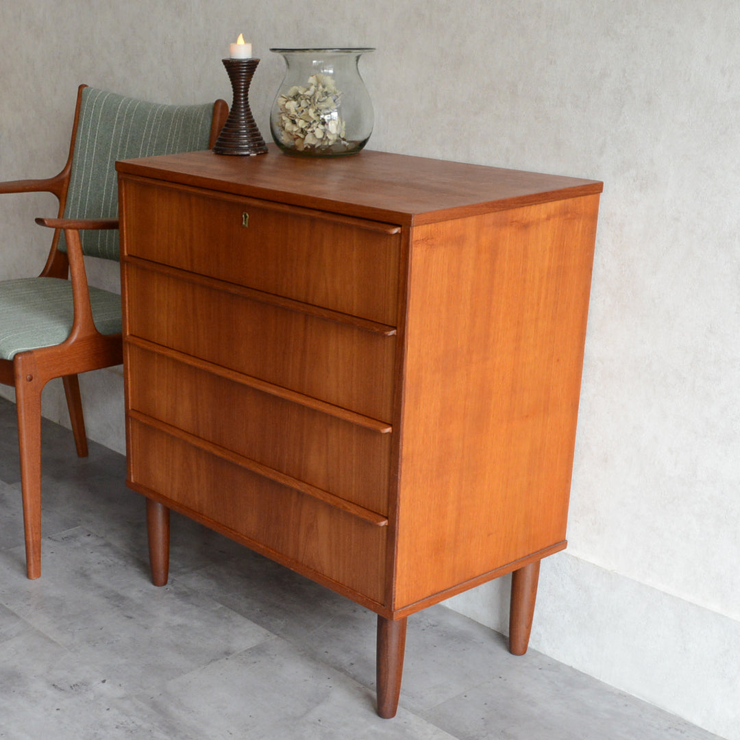 デンマークヴィンテージ  チークチェスト6-3(4段）鍵付 (ウッドオイル仕上）