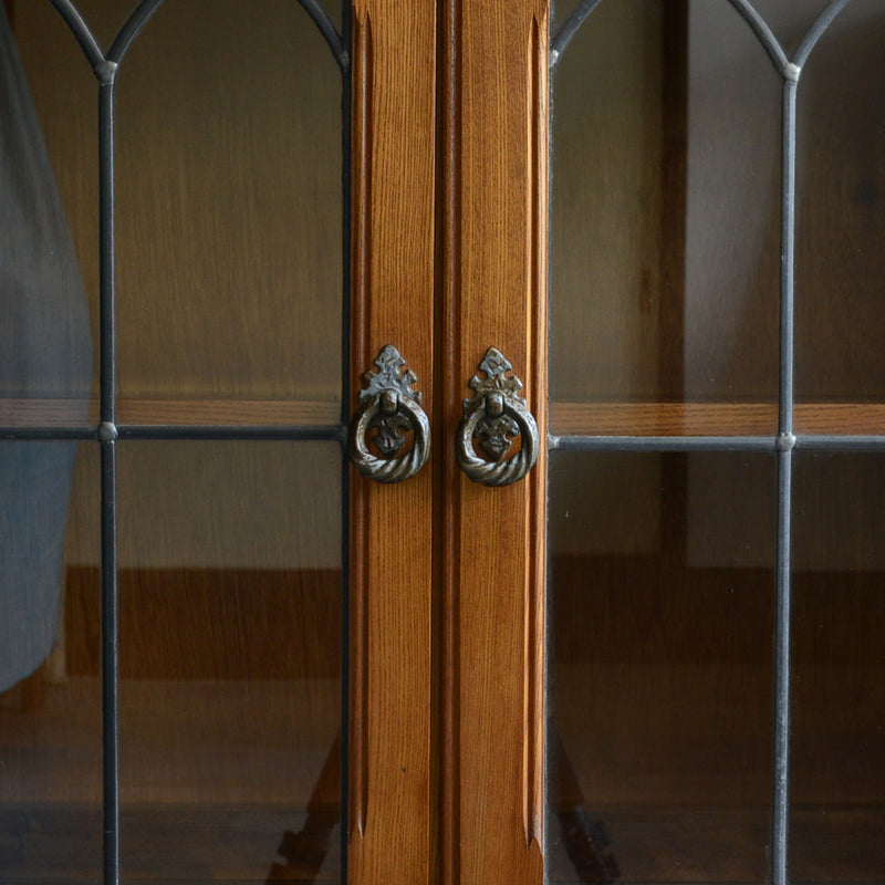 クラシック   ガラスキャビネット02