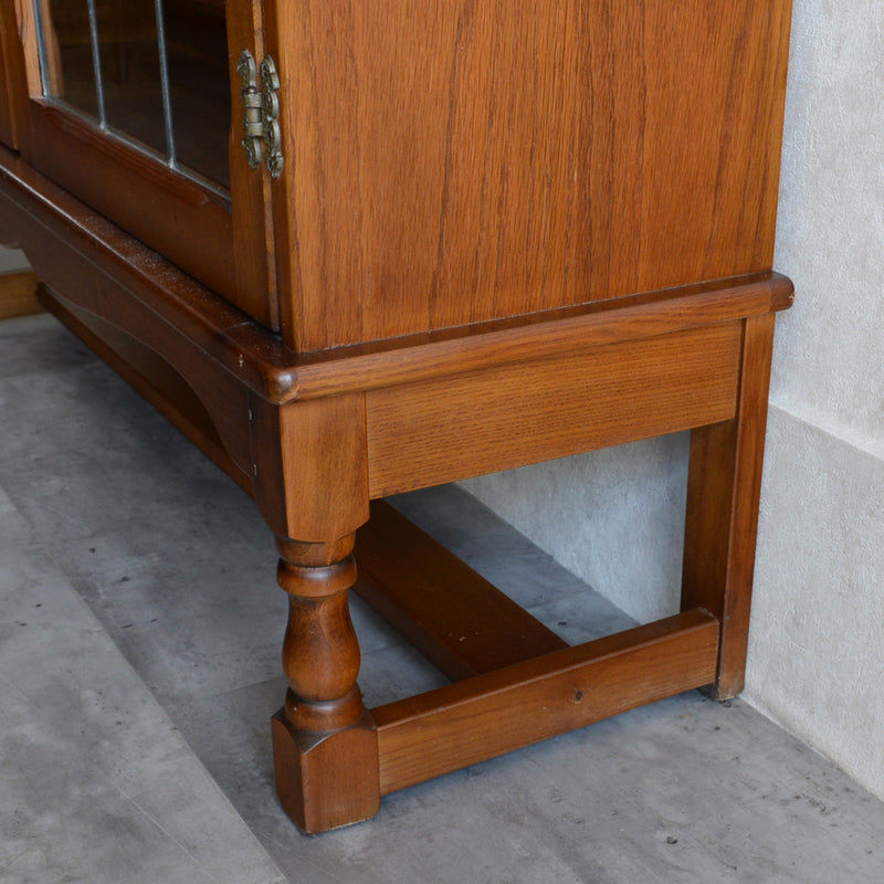 クラシック   ガラスキャビネット02