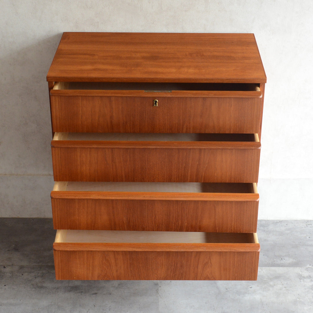 デンマークヴィンテージ  チークチェスト6-3(4段）鍵付 (ウッドオイル仕上）