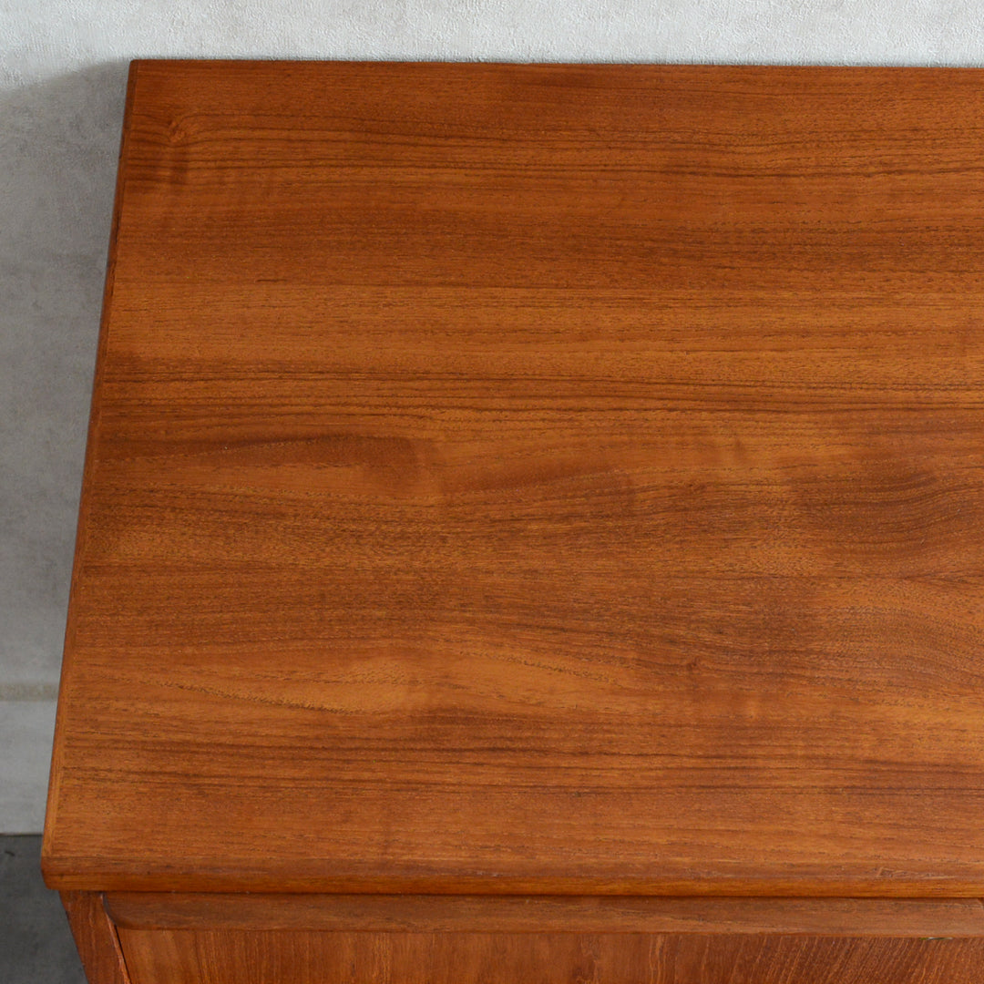 デンマークヴィンテージ  チークチェスト6-3(4段）鍵付 (ウッドオイル仕上）