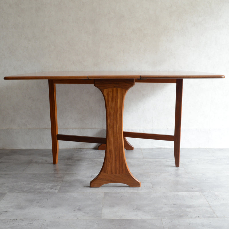 G-PLANジープラン　ゲートレッグ　エクステンションダイニングテーブル04