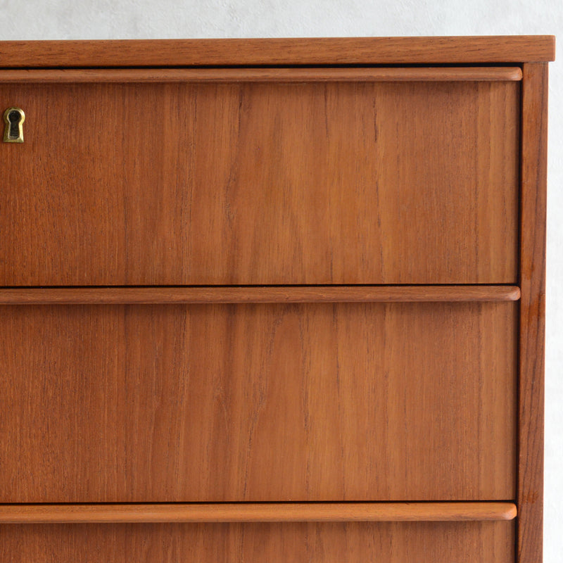 デンマークヴィンテージ  チークチェスト6-3(4段）鍵付 (ウッドオイル仕上）