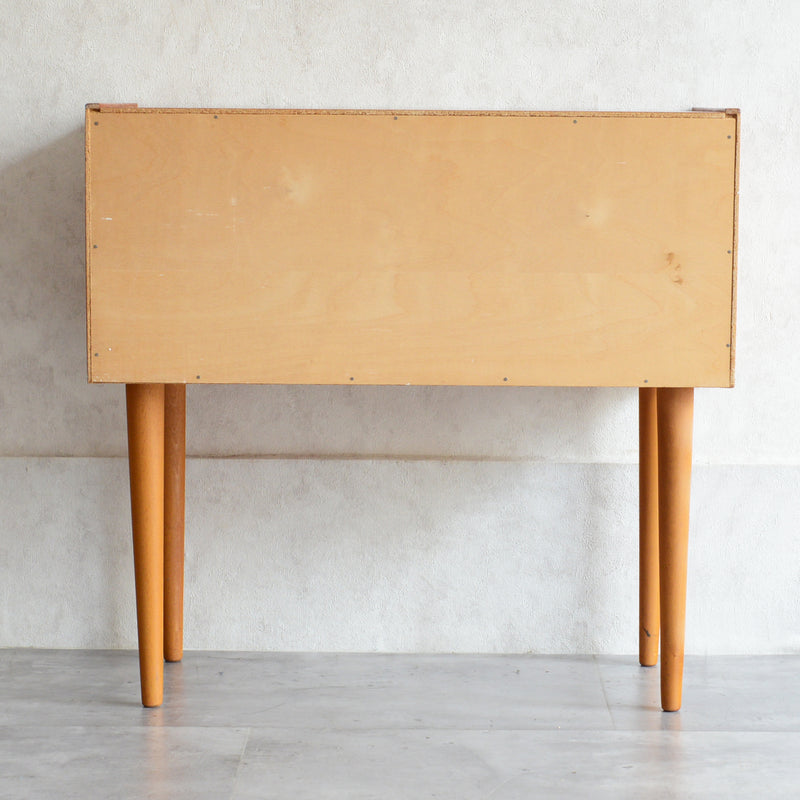 スウェーデンヴィンテージ　2段チェスト4-07