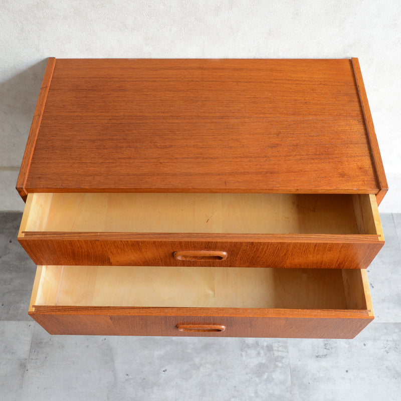 スウェーデンヴィンテージ　2段チェスト4-07