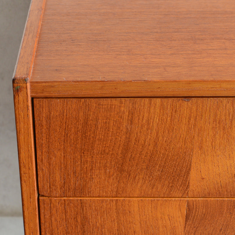 スウェーデンヴィンテージ　2段チェスト4-07