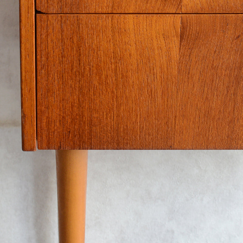 スウェーデンヴィンテージ　2段チェスト4-07