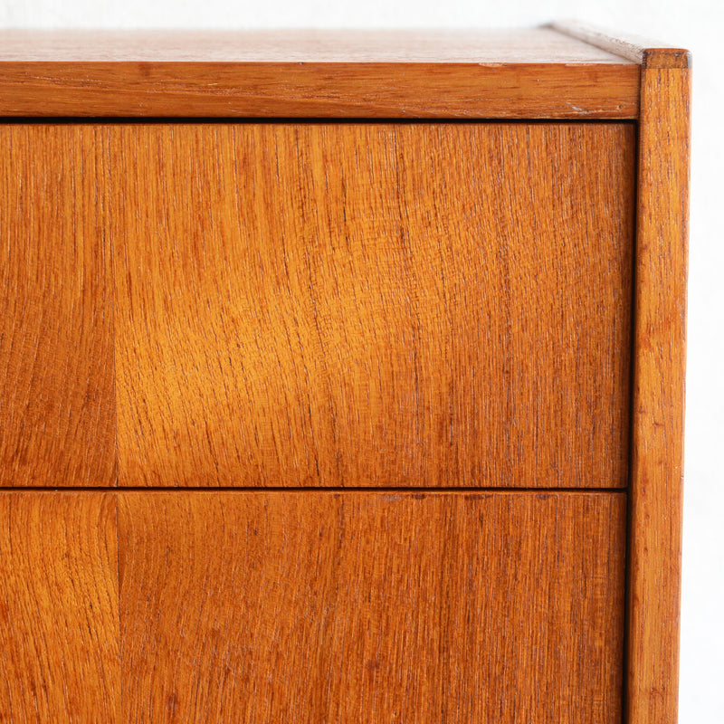 スウェーデンヴィンテージ　2段チェスト4-07