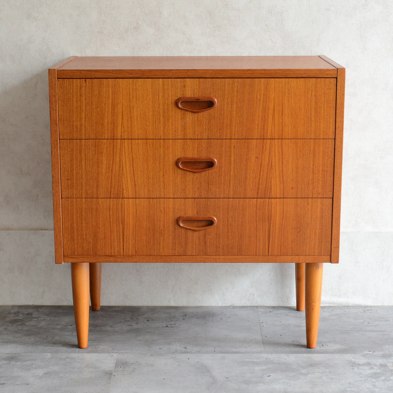 スウェーデン ヴィンテージ 3段 チェスト 4-08