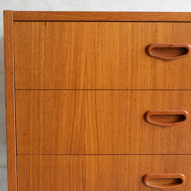 スウェーデン ヴィンテージ 3段 チェスト 4-08