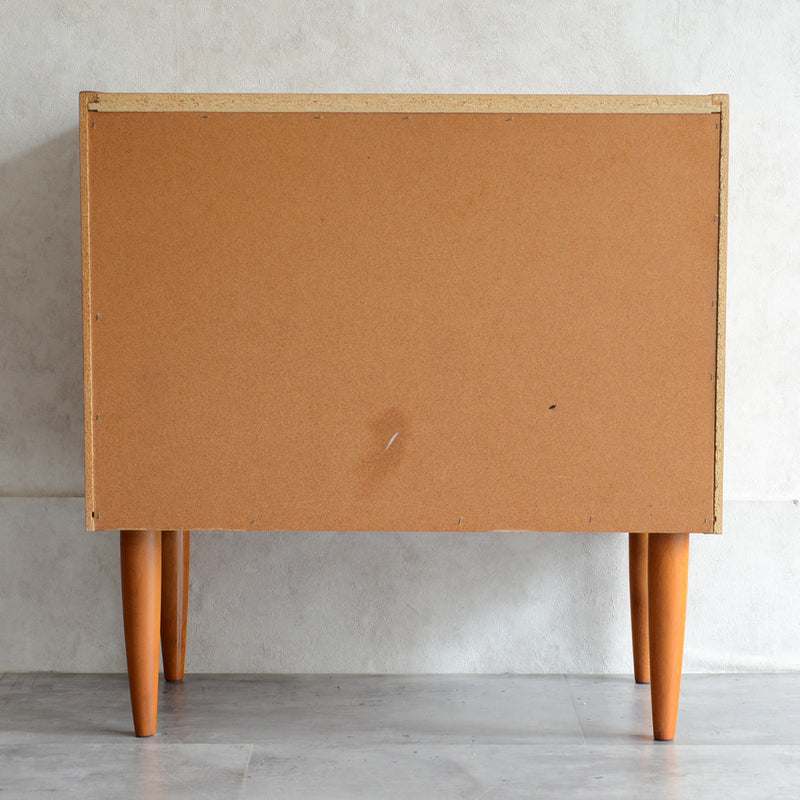 スウェーデン ヴィンテージ 3段 チェスト 4-08