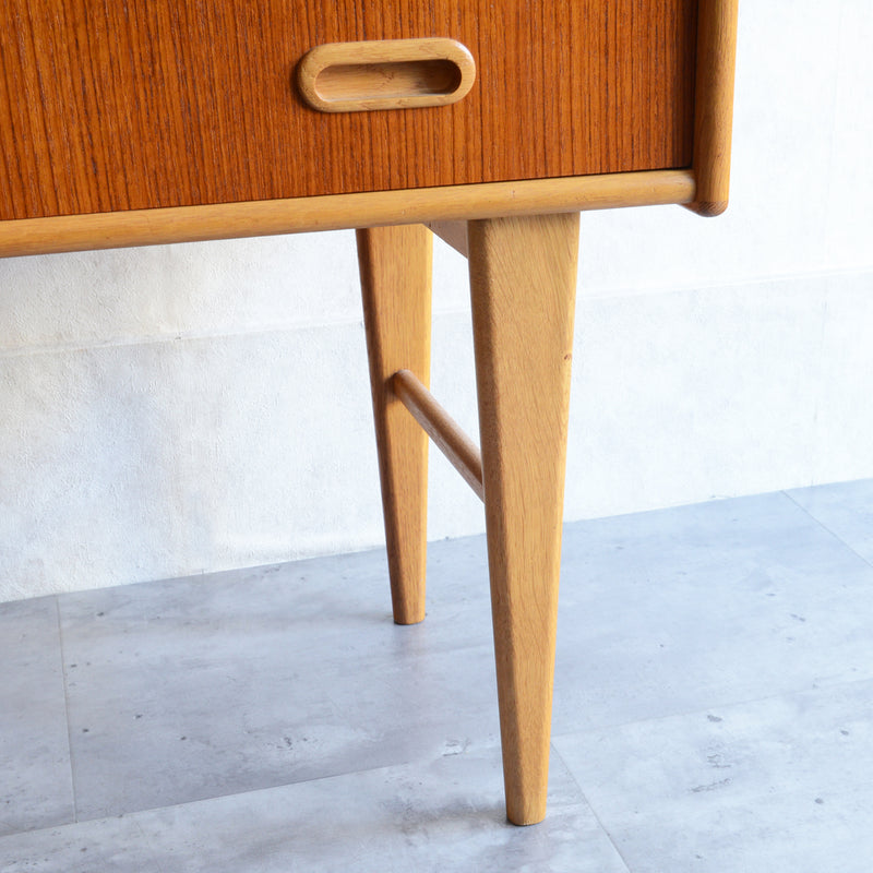 スウェーデンヴィンテージ　2段チェスト4-02