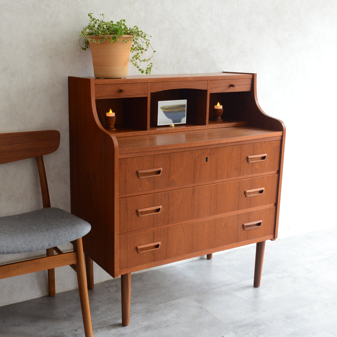 A様見学予約商品デンマークヴィンテージ　チークビューロー3-32(ミラー付き)