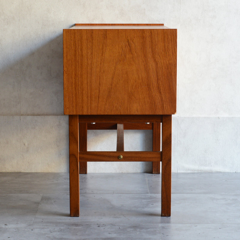 スウェーデンヴィンテージ2段チェスト4- 03