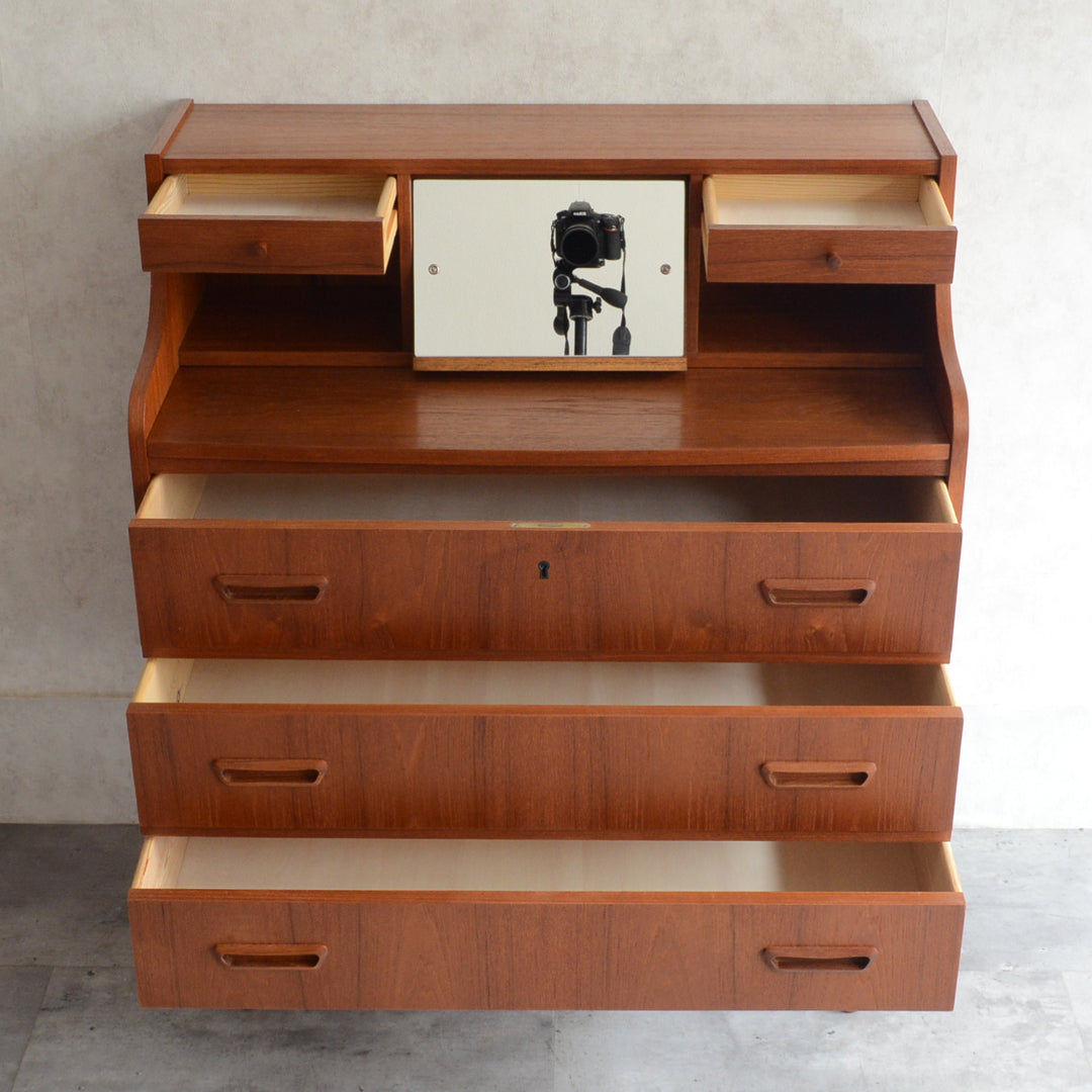 A様見学予約商品デンマークヴィンテージ　チークビューロー3-32(ミラー付き)