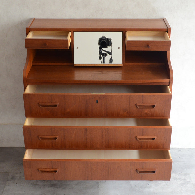 A様見学予約商品デンマークヴィンテージ　チークビューロー3-32(ミラー付き)