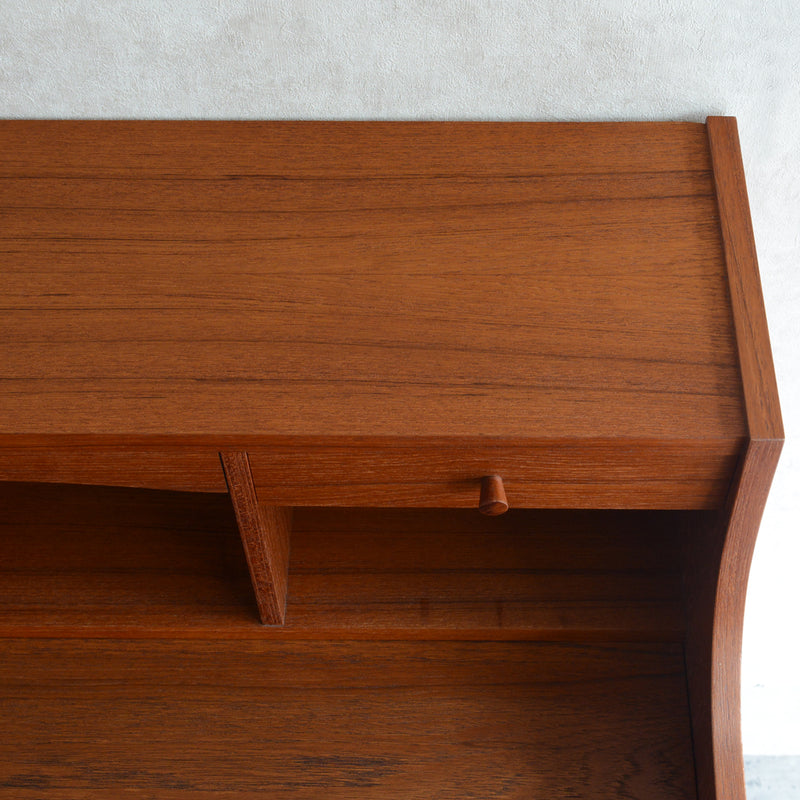 A様見学予約商品デンマークヴィンテージ　チークビューロー3-32(ミラー付き)