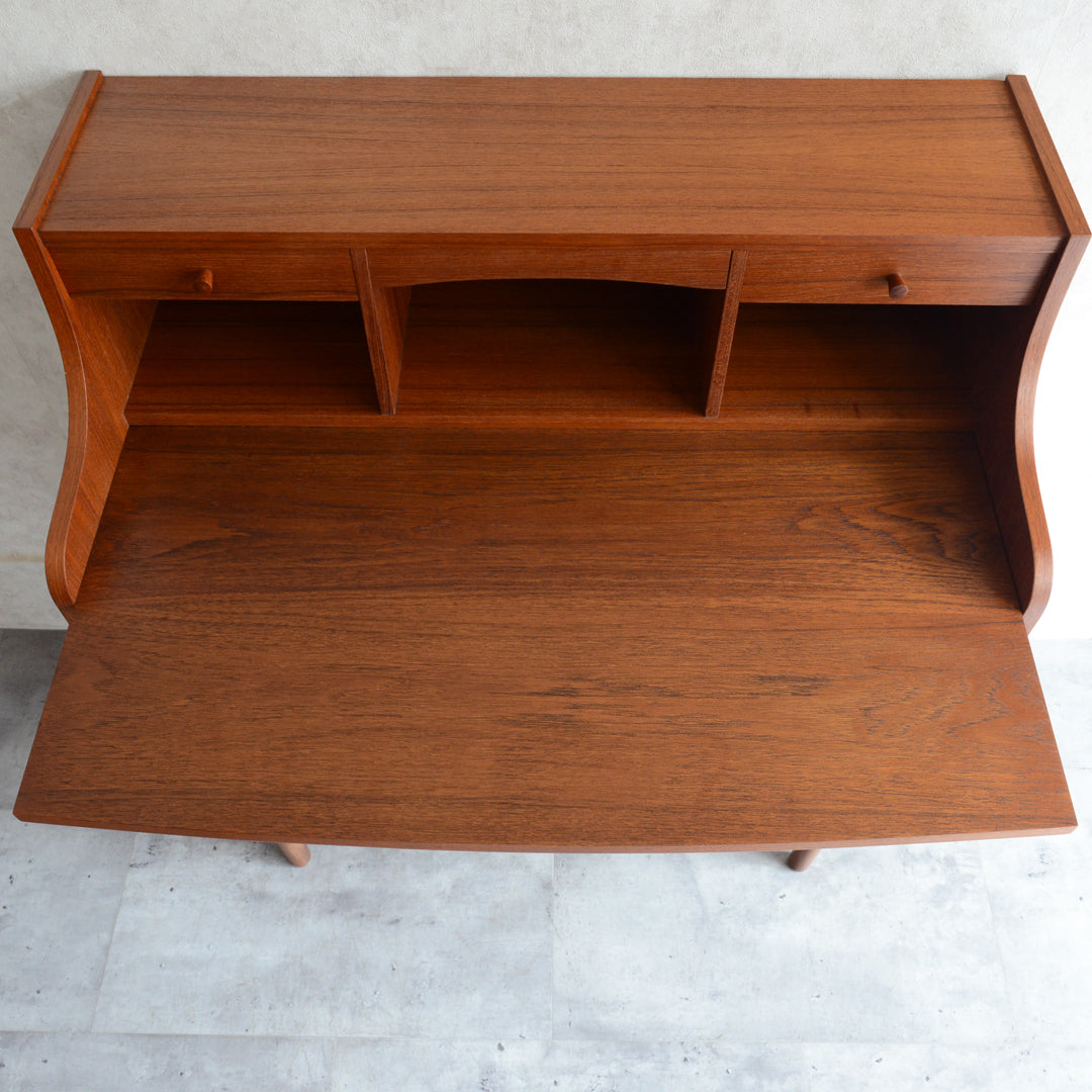 A様見学予約商品デンマークヴィンテージ　チークビューロー3-32(ミラー付き)