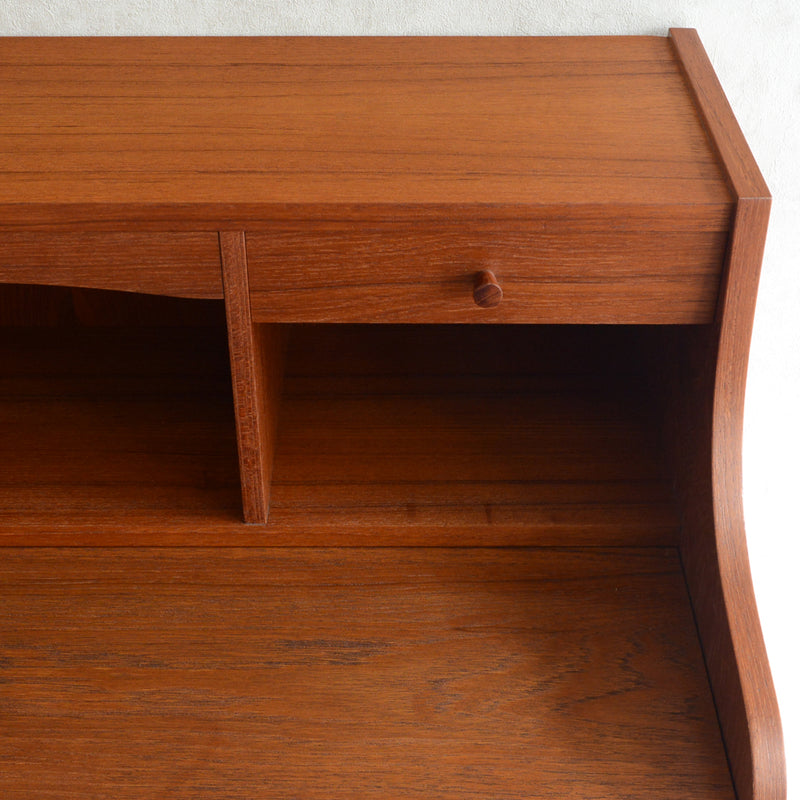 A様見学予約商品デンマークヴィンテージ　チークビューロー3-32(ミラー付き)