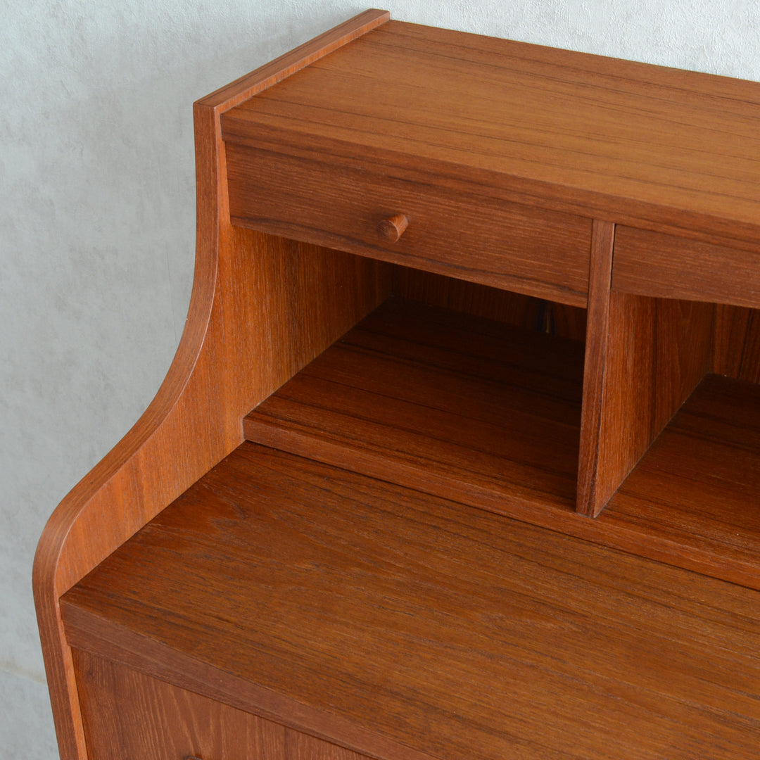 A様見学予約商品デンマークヴィンテージ　チークビューロー3-32(ミラー付き)