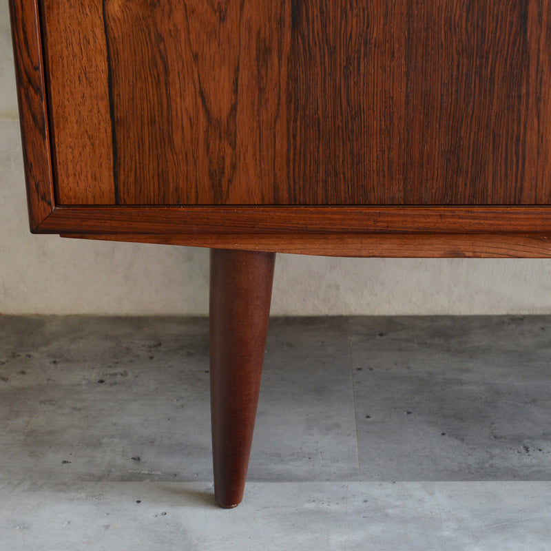 デンマーク ヴィンテージ　ローズウッド キャビネット