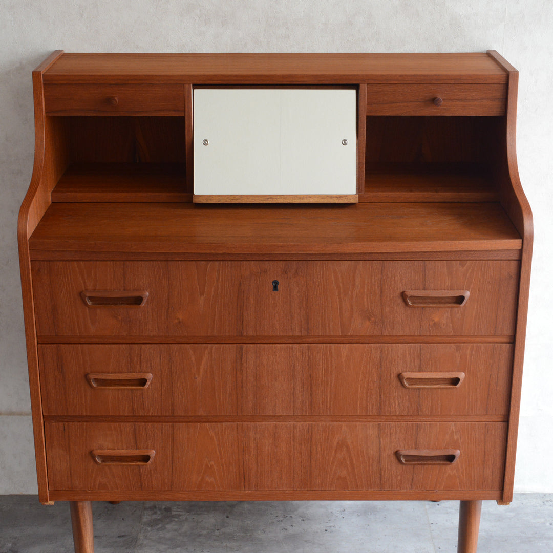 A様見学予約商品デンマークヴィンテージ　チークビューロー3-32(ミラー付き)