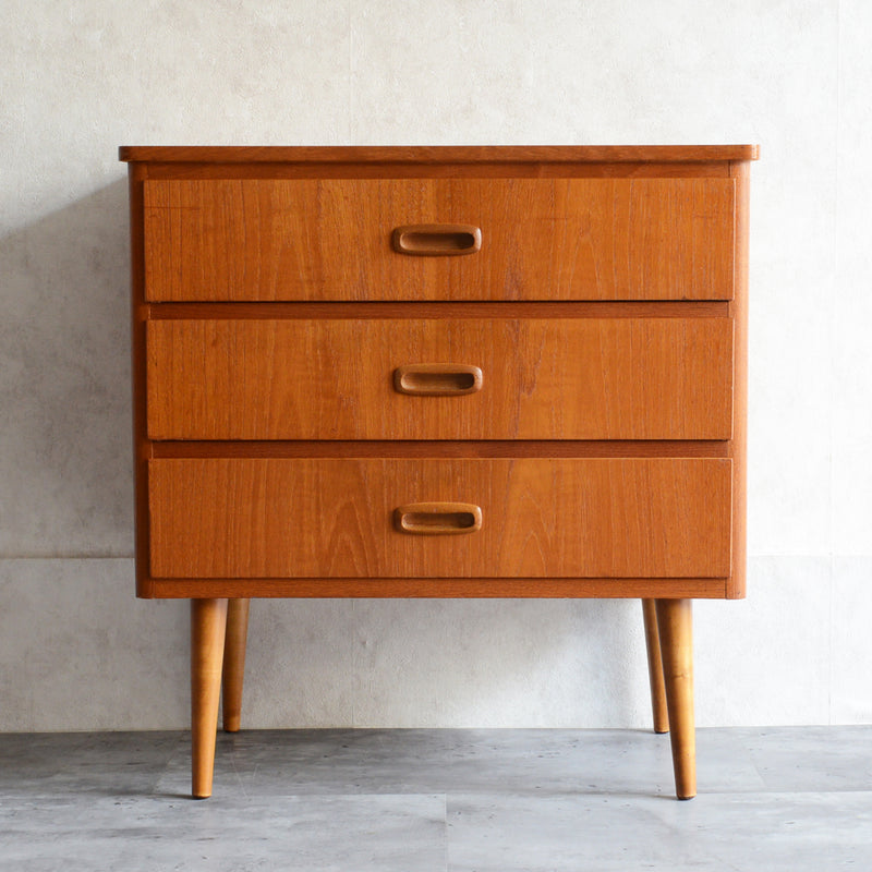 I様ご予約品　スウェーデンヴィンテージ　3段チェスト4-04