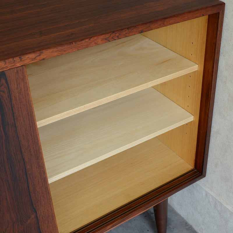 デンマーク ヴィンテージ　ローズウッド キャビネット